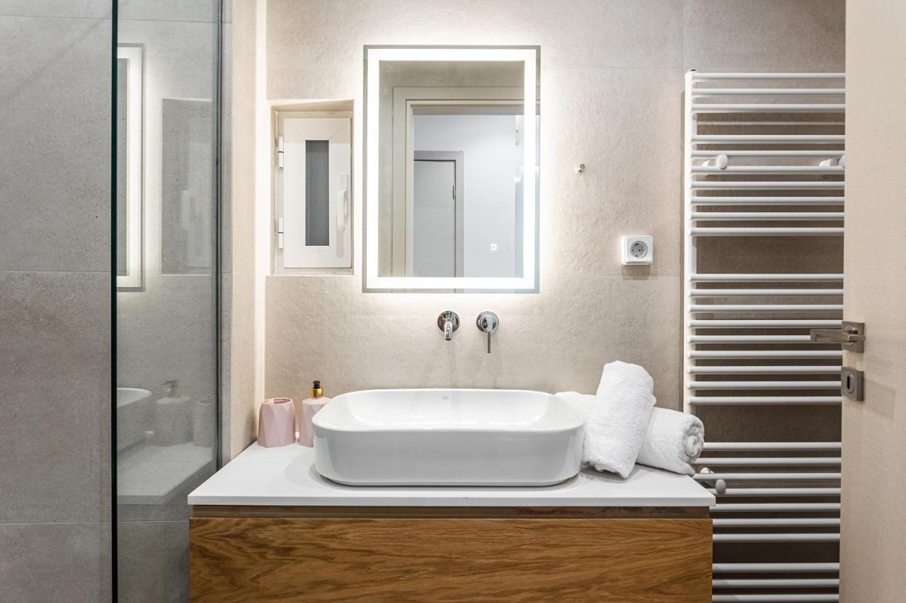 "Sunbow Jungle" - New Boutique Apt Downtown Athens Appartement Buitenkant foto